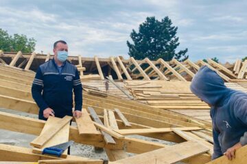 Lucian Harșovschi a verificat în teren stadiul de execuție și modul în care se lucrează la realizarea noii grădinițe