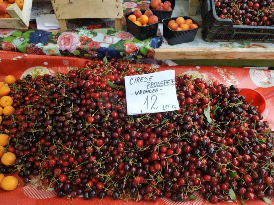 Cireșe - 12 lei/kg Cireșe - 12 lei/kg