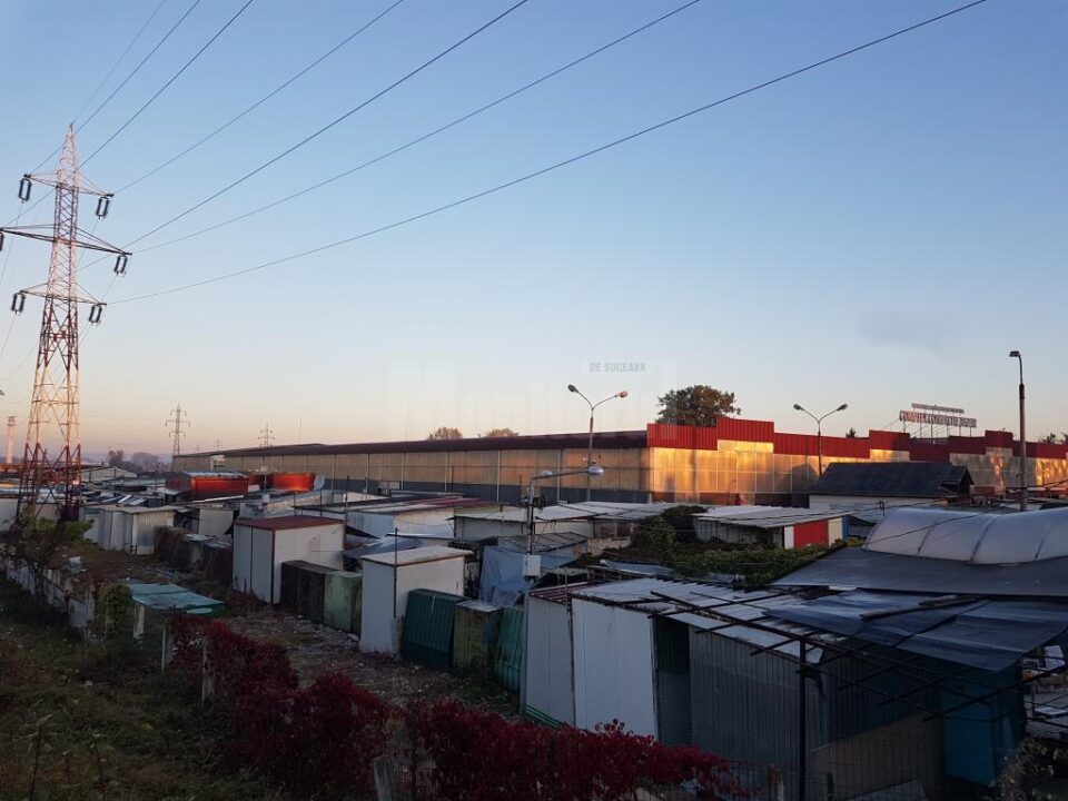 Bazarul Sucevei se redeschide de sâmbătă, după două luni și jumătate de suspendare a activității