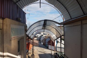 Bazarul Sucevei se redeschide de sâmbătă, după două luni și jumătate de suspendare a activității