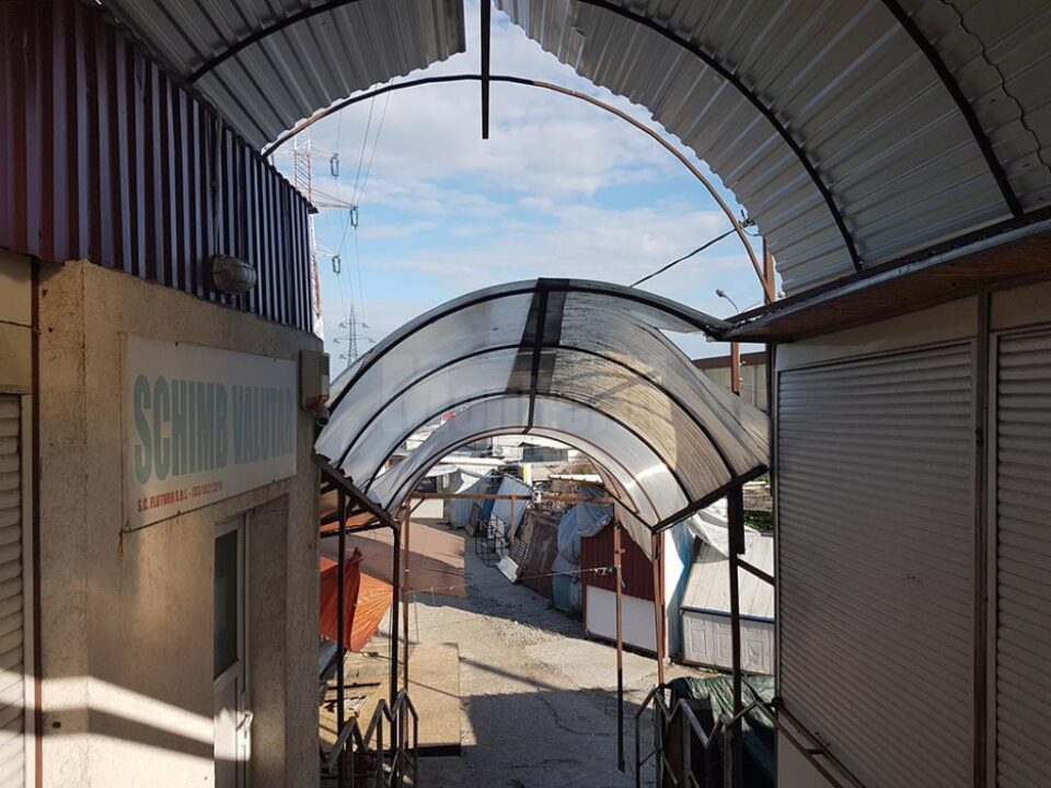 Bazarul Sucevei se redeschide de sâmbătă, după două luni și jumătate de suspendare a activității