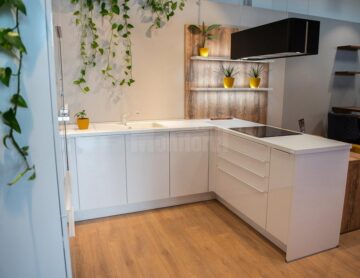 Kuechentreff deschide în Suceava al doilea showroom cu mobilier premium