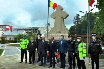 Ziua Eroilor, marcată discret la Rădăuți