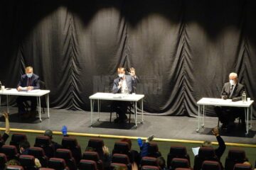 Premieră la Centrul Cultural Bucovina - prima ședință de Consiliu Local desfășurată în sala de spectacole