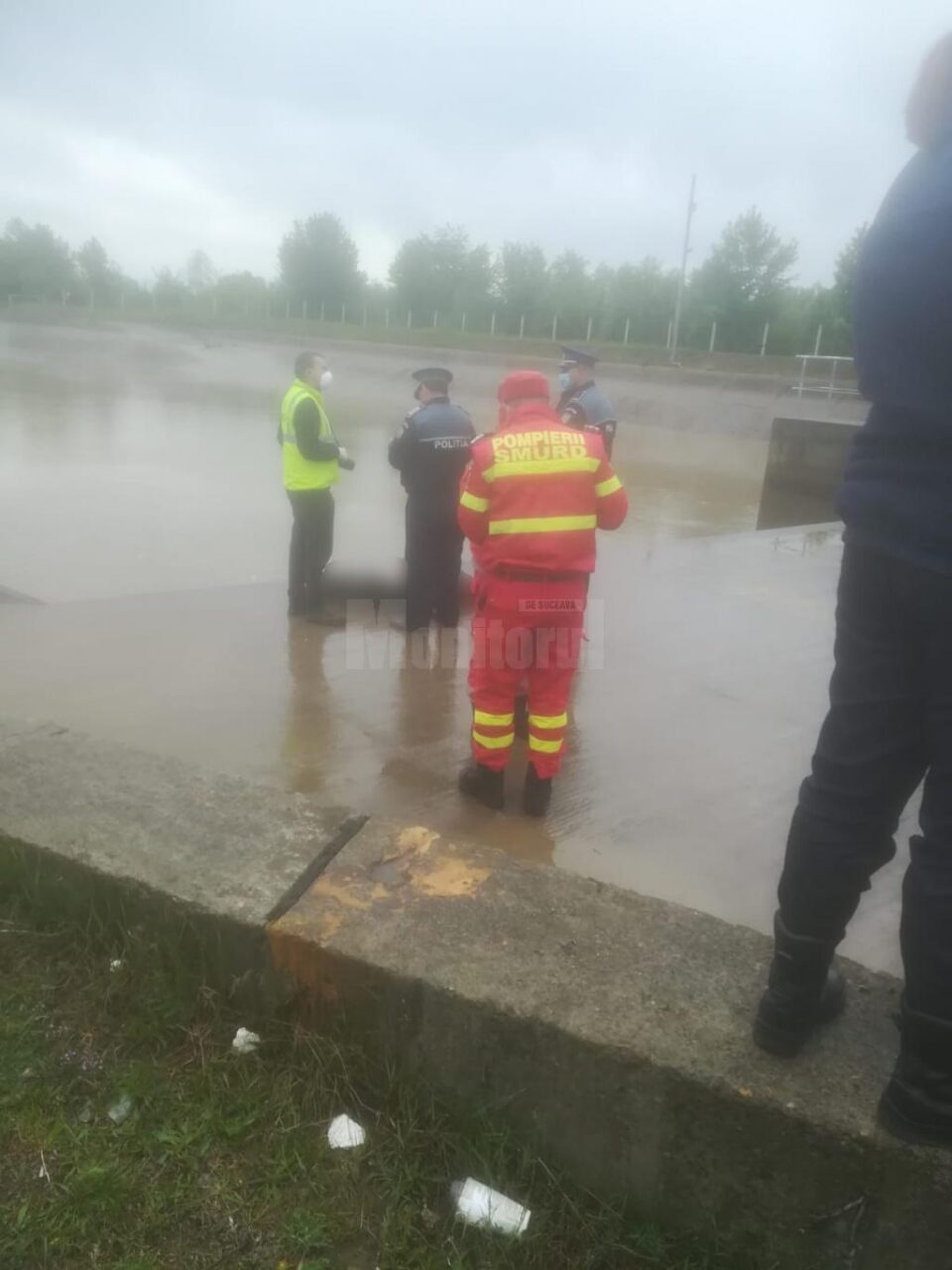 Femeie de 81 ani, găsită decedată într-un bazin de acumulare de la o microhidrocentrală Femeie de 81 ani, găsită decedată într-un bazin de acumulare de la o microhidrocentrală