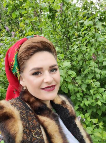 Interpreta de muzică populară Ancuța Corlățan a scos o piesă nouă chiar de ziua ei, piesă pe care o dăruiește cu drag publicului iubitor de folclor