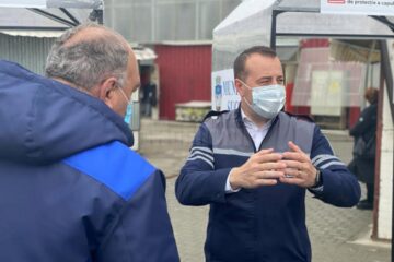 Lucian Harșovschi a verificat în teren vineri punerea în funcțiune a tunelurilor de dezinfecție și restul măsurilor speciale luate pentru redeschiderea Bazarului
