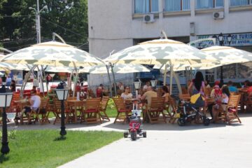 Prefectura Suceava a prezentat măsurile complete pentru protecția clienților teraselor care se vor redeschide pe 1 iunie