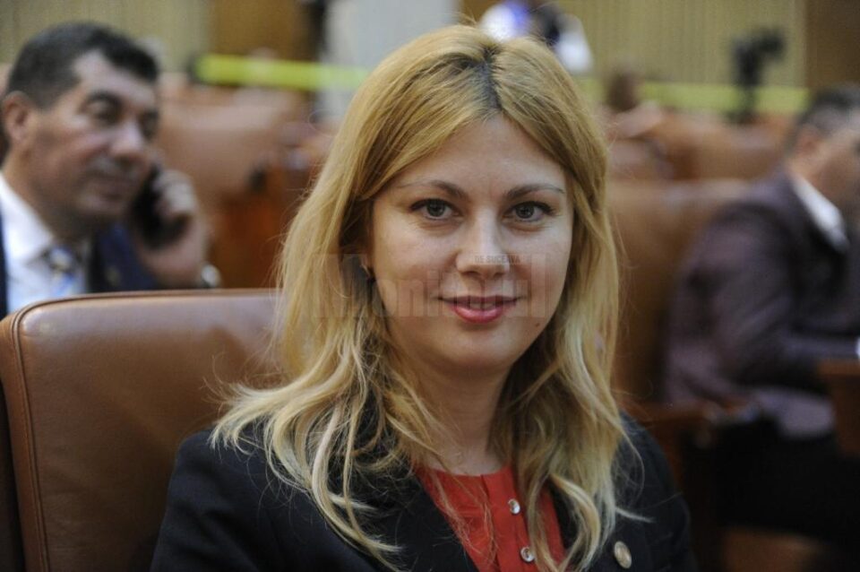 Maricela Cobuz își dorește ca actuala generație de tineri să devină „generația fără fumat” Maricela Cobuz își dorește ca actuala generație de tineri să devină „generația fără fumat”