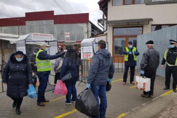 Bazarul Sucevei, vizitat de mii de suceveni, chiar din prima zi în care a fost redeschis