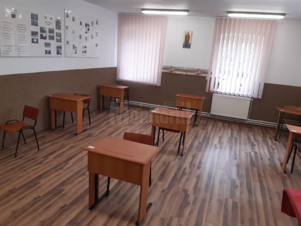 Mese la distanță în școlile din Moara