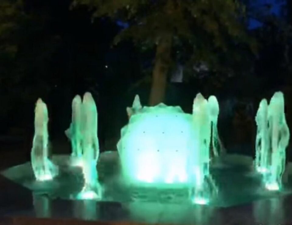 Fântânile arteziene din Parcul Central Suceava au fost reparate și modernizate