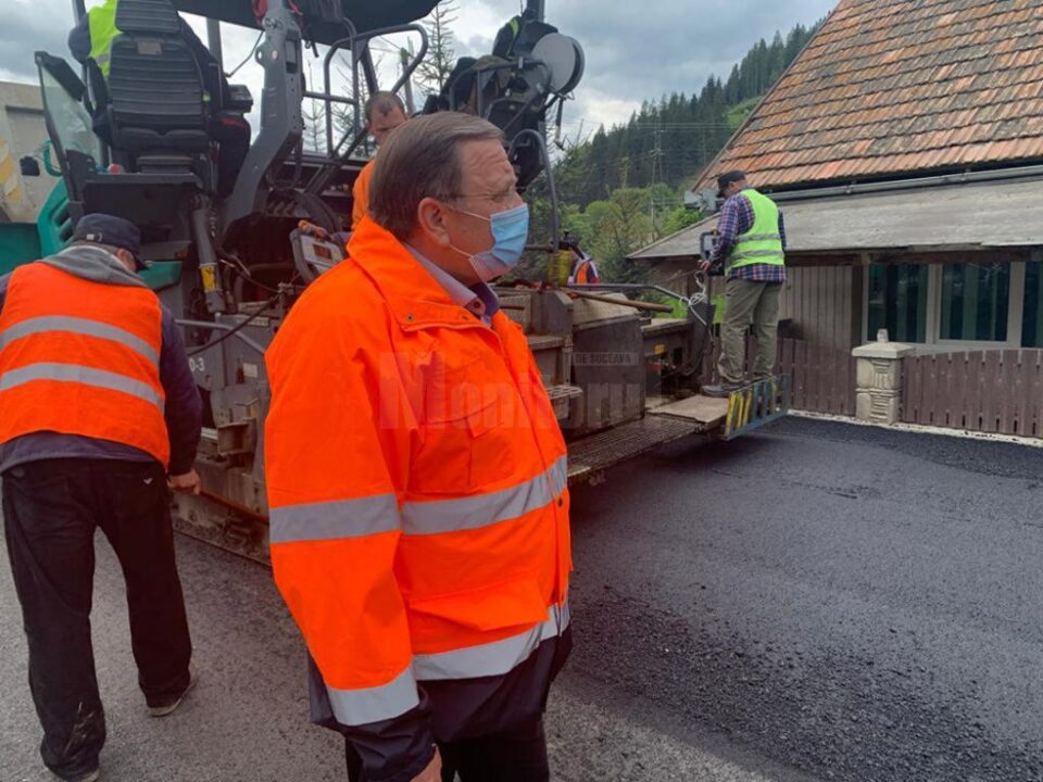Gheorghe Flutur a inspectat, miercuri, lucrările de modernizare a drumului Frasin – Broșteni