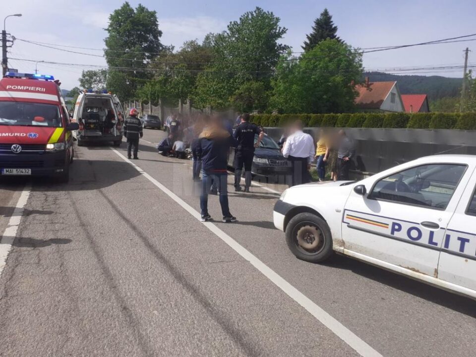 Personalul medical le-au acordat primul ajutor victimelor la fata locului