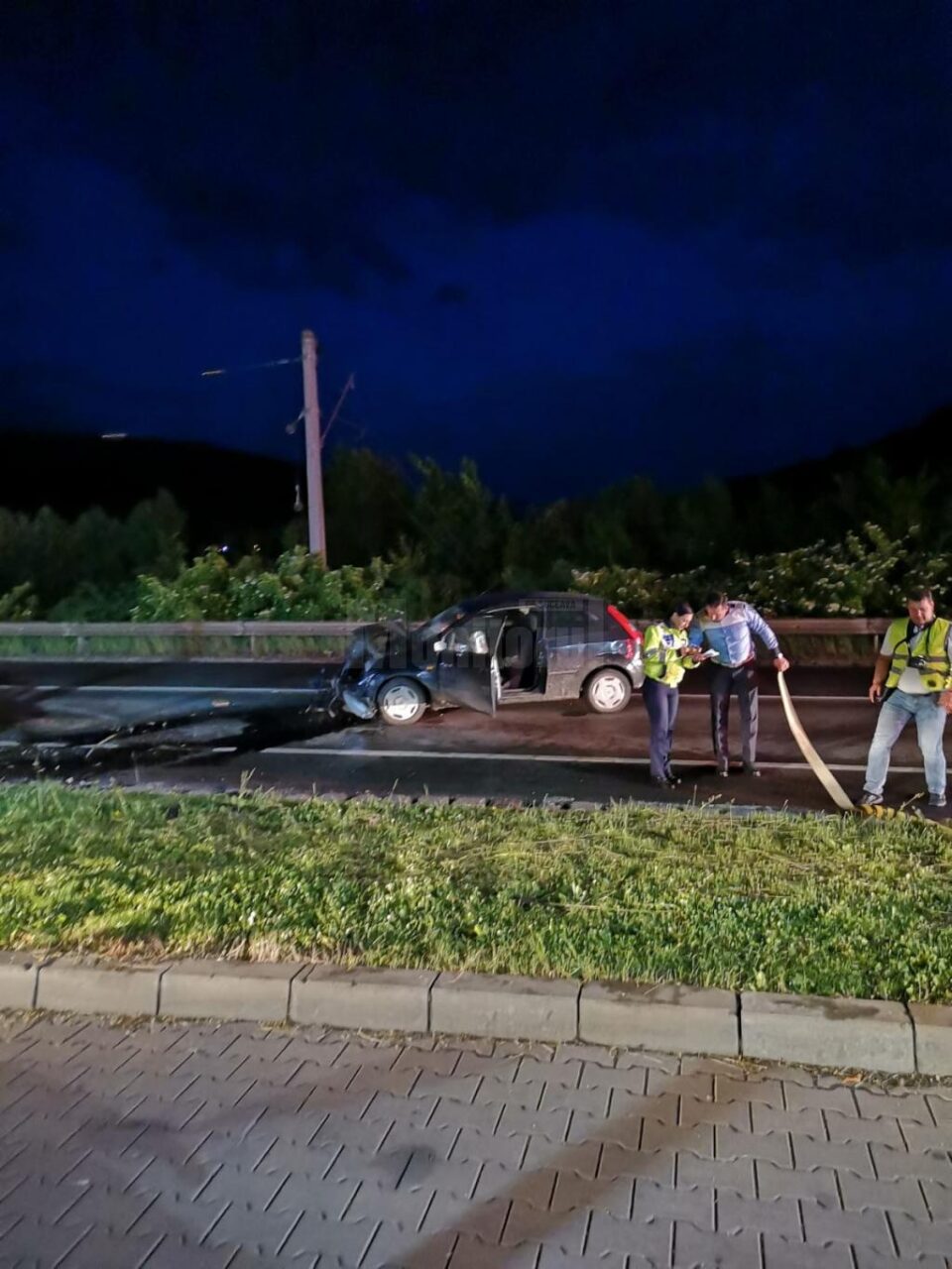 Cel de-al doilea autoturism implicat in accident