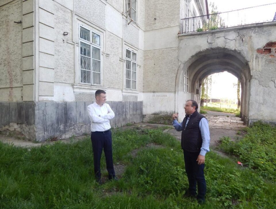 Bogdan Gheorghiu a vizitat casa boierească din Liteni primită ca donație de Ministerul Culturii Bogdan Gheorghiu a vizitat casa boierească din Liteni primită ca donație de Ministerul Culturii