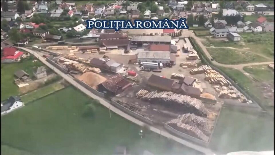 Acțiune de control de amploare pe linia neregulilor silvice din județul Suceava, coordonată din elicopter Acțiune de control de amploare pe linia neregulilor silvice din județul Suceava, coordonată din elicopter