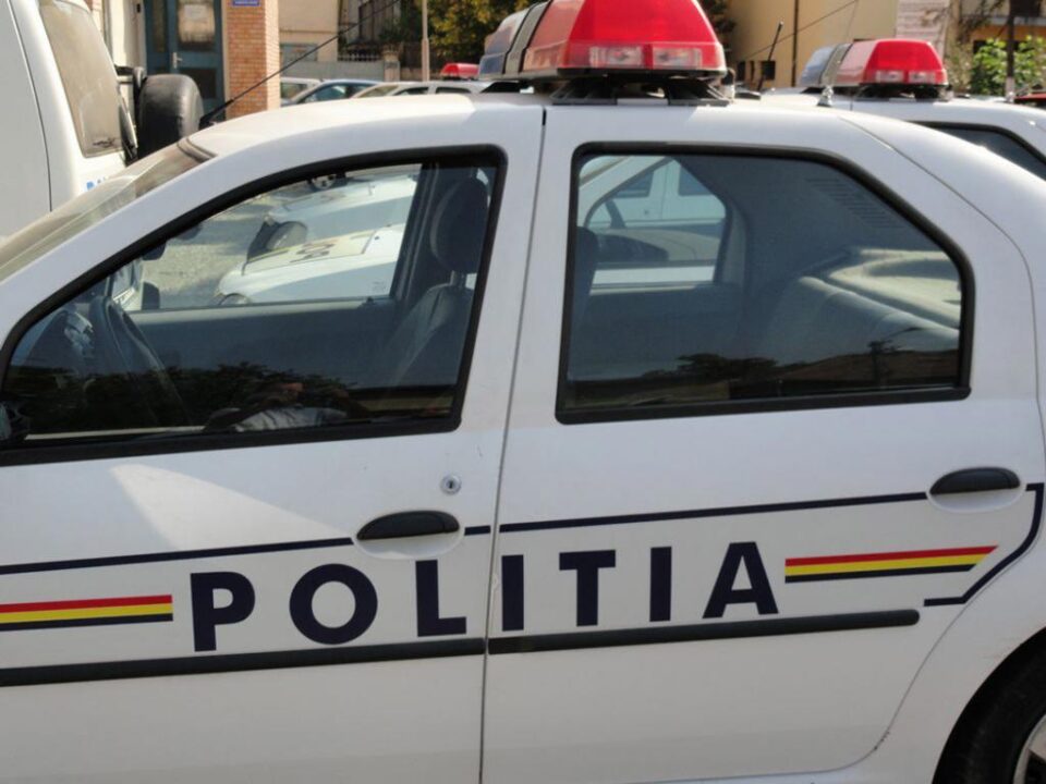 Bărbați cercetați penal, după ce au dat vina unul pe celălalt pentru producerea unui accident Bărbați cercetați penal, după ce au dat vina unul pe celălalt pentru producerea unui accident