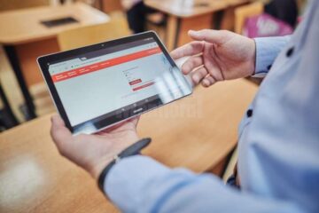 „Școala din valiză”, program de susținere a profesorilor și elevilor din mediul rural