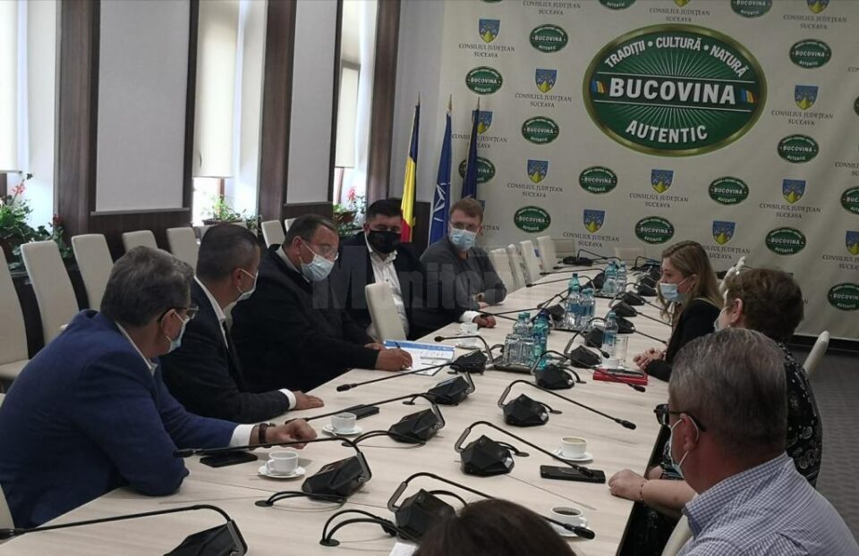 Flutur s-a întâlnit cu specialiștii și conducerea Administrației „Apele Române”