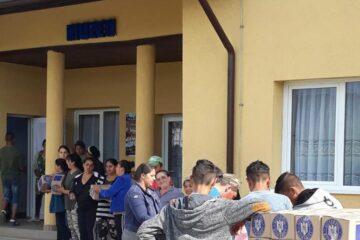 A început distribuirea pachetelor cu produse de igienă pentru persoane defavorizate
