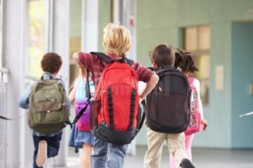 Pentru elevi urmează trei luni de vacanță