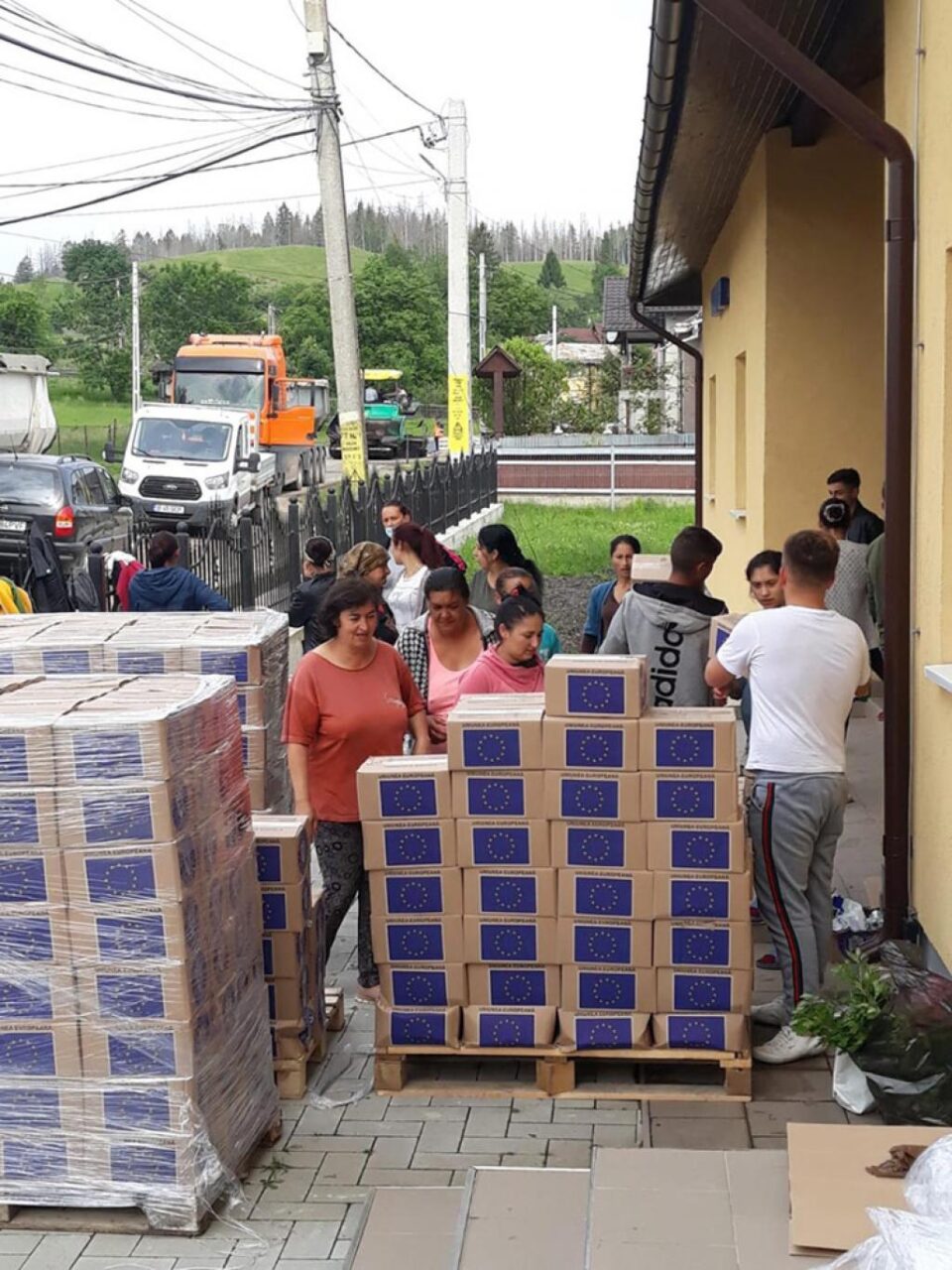 A început distribuirea pachetelor cu produse de igienă pentru persoane defavorizate