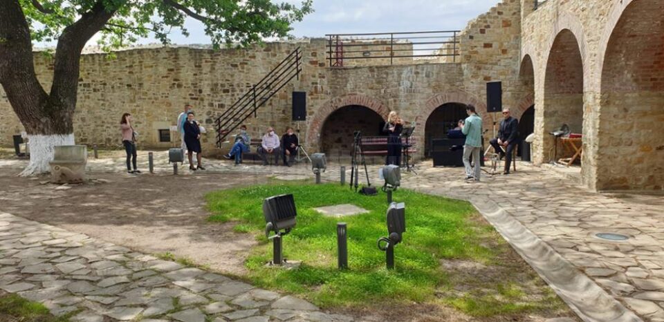 Proiectul „Dor de viață, dor de cântec”, continuă la Muzeul Satului și în Curtea Interioară a Cetății de Scaun a Sucevei