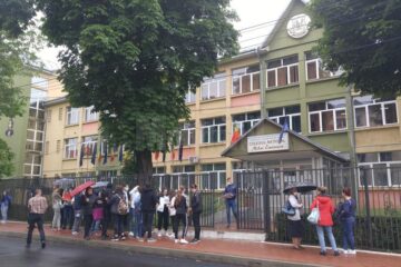 6406 absolveți de gimnaziu au susținut luni prima probă e examenului de evaluare națională