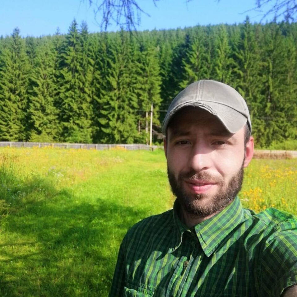 Pădurarul Răzvan Cenușă, devenit celebru anul trecut după ce a apărut într-un reportaj Recorder referitor la tăierile ilegale de pădure