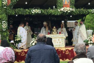 Preasfințitul Damaschin Dorneanul a sfințit duminică, împreună cu un sobor de preoți, Biserica Mănăstirii Humor