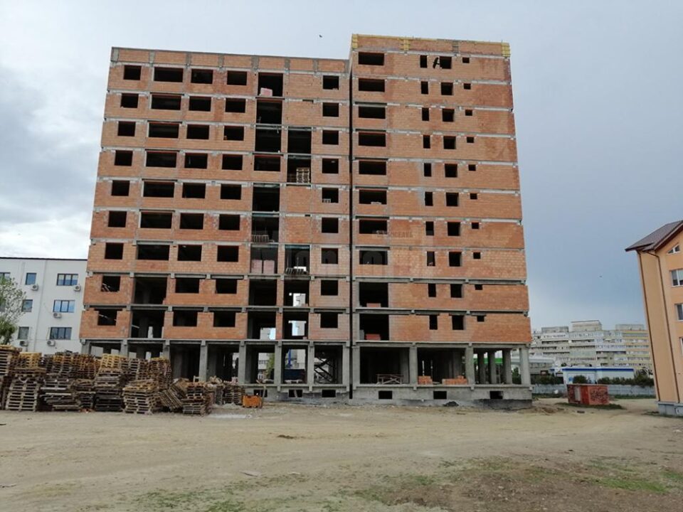 Blocul va fi finalizat până la începutul lui august 2021