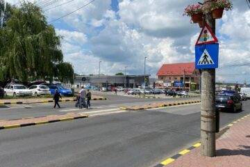 Dan Cușnir consideră că primarul Ion Lungu ar fi trebuit să decidă marcarea trecerilor de pietoni, înainte de a vopsi bordurile