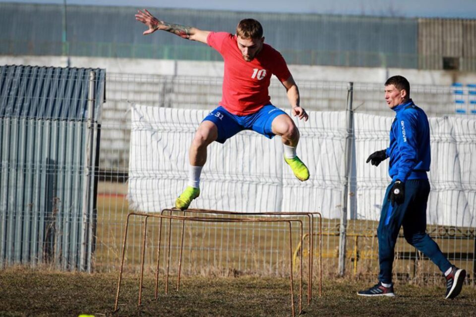 Fotbaliștii rădăuțeni nu vor mai fi antrenați de Daniel Bălan în sezonul viitor. Foto: Cristian Plosceac Fotbaliștii rădăuțeni nu vor mai fi antrenați de Daniel Bălan în sezonul viitor. Foto: Cristian Plosceac