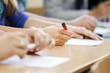 Luni începe sesiunea iunie-iulie 2020 cu proba scrisă la Limba și literatura română