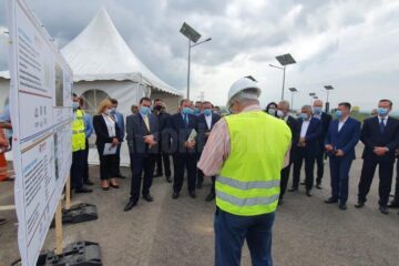 Lui Ludovic Orban i-a fost prezentat stadiul lucrărilor la centura Sucevei Lui Ludovic Orban i-a fost prezentat stadiul lucrărilor la centura Sucevei