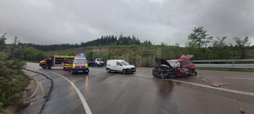 Doua accidente au avut loc sambata pe DN 17, in Pasul Mestecanis
