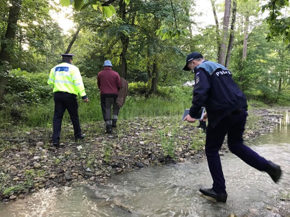 Polițiștii au făcut cercetări la fața locului