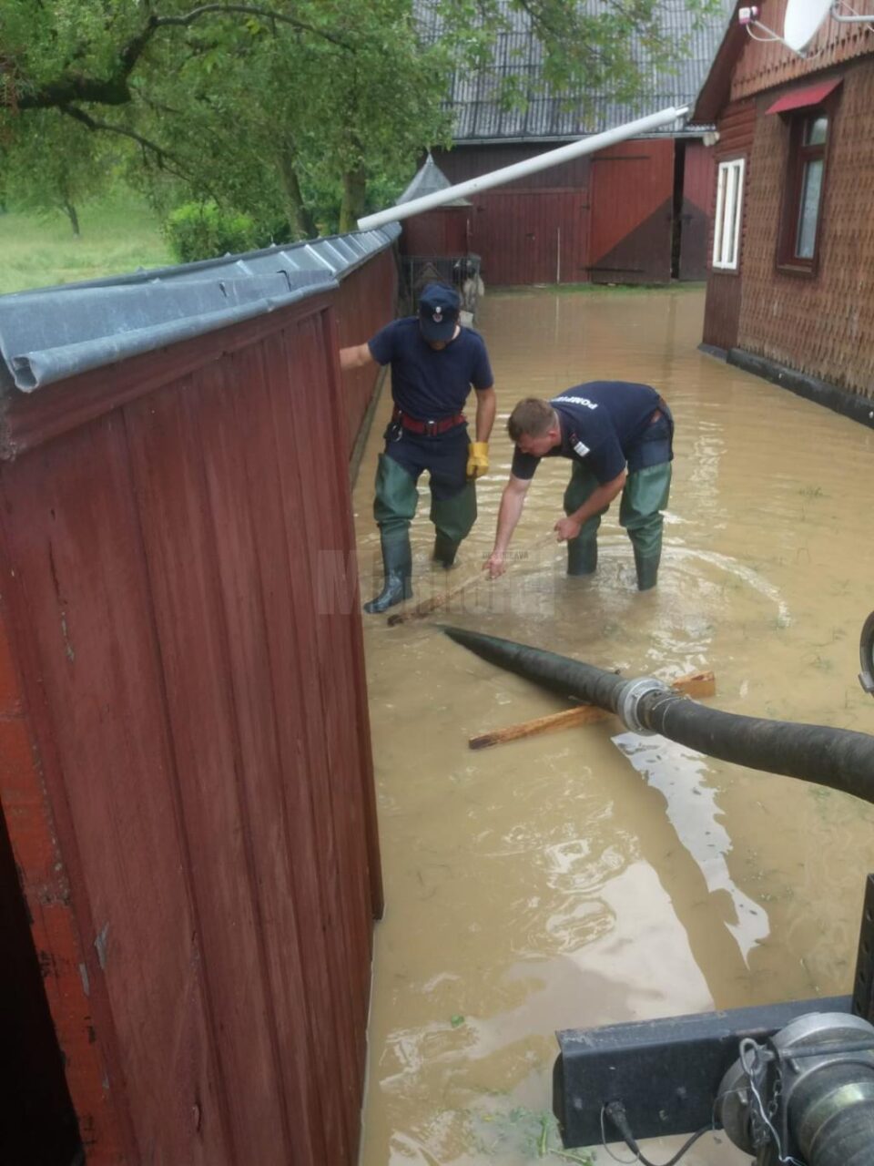 Pompierii au efectuat peste o sută de misiuni de evacuare a apei în 48 de ore