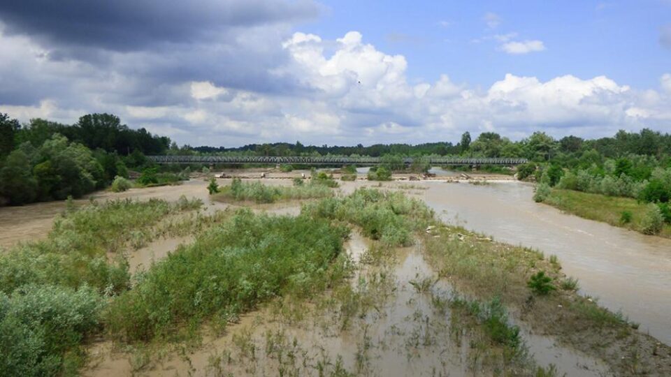 Cod roșu de inundații în bazinele hidrografice Suceava, Moldova și Bistrița