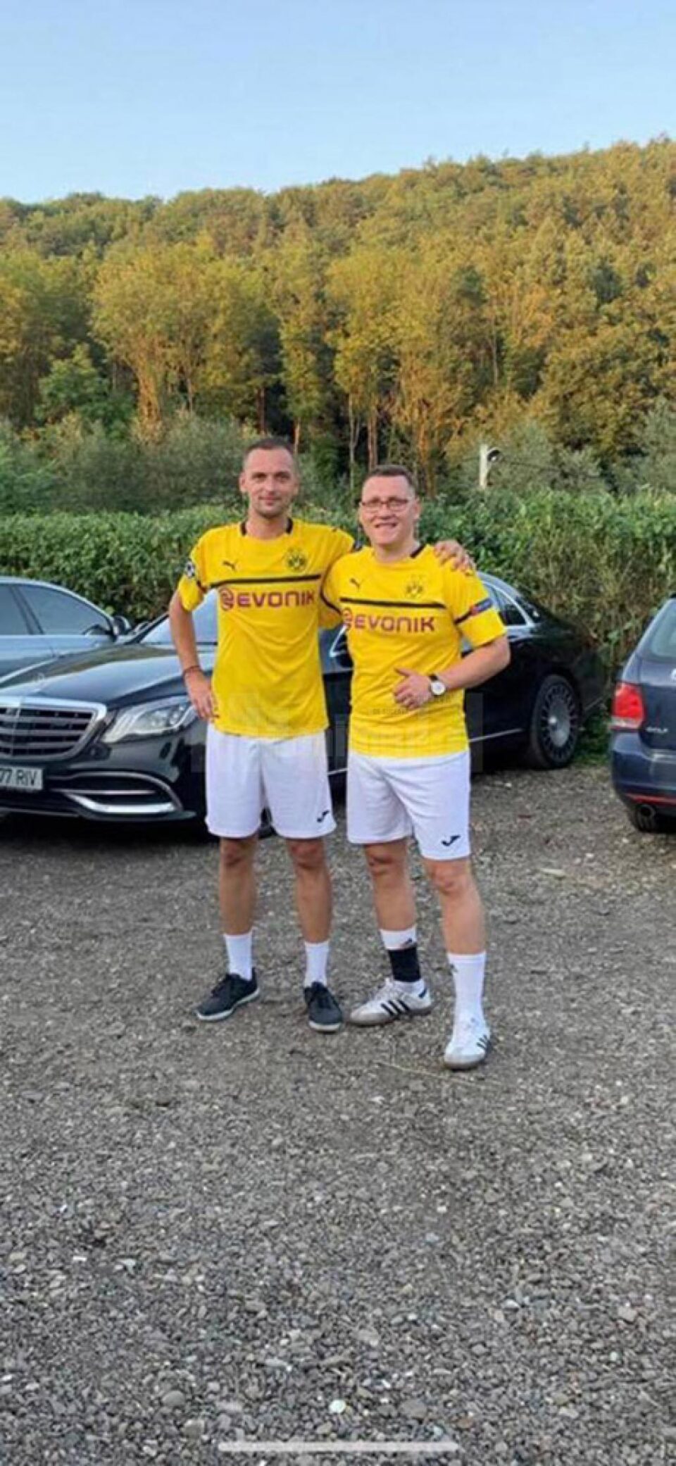 Adrian Schipor și Teodor Lelcu au câștigat ediția trecută a Cupei Bucovina la tenis cu piciorul Adrian Schipor și Teodor Lelcu au câștigat ediția trecută a Cupei Bucovina la tenis cu piciorul