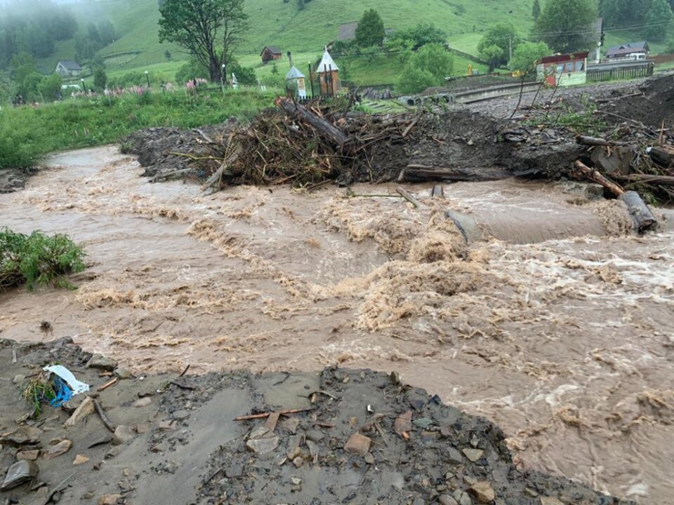 Pârâul Brodina a făcut prăpăd la Brodina de Sus