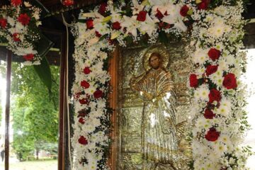 Credincioșii au început pelerinajul la Moaștele Sf. Ioan cel Nou la primele ore ale dimineții