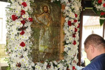 In perelinaj la Sfintele Moaste ale Sf. Mare Mucenic Ioan cel Nou