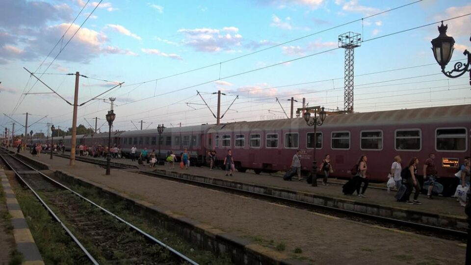 Trenul sezonier Suceava-Mangalia