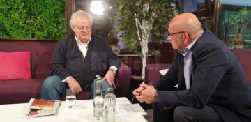 Cu Jean Valvis, despre oameni, locuri, începuturi și prezent