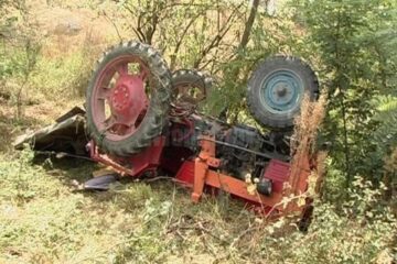 tractor rasturnat