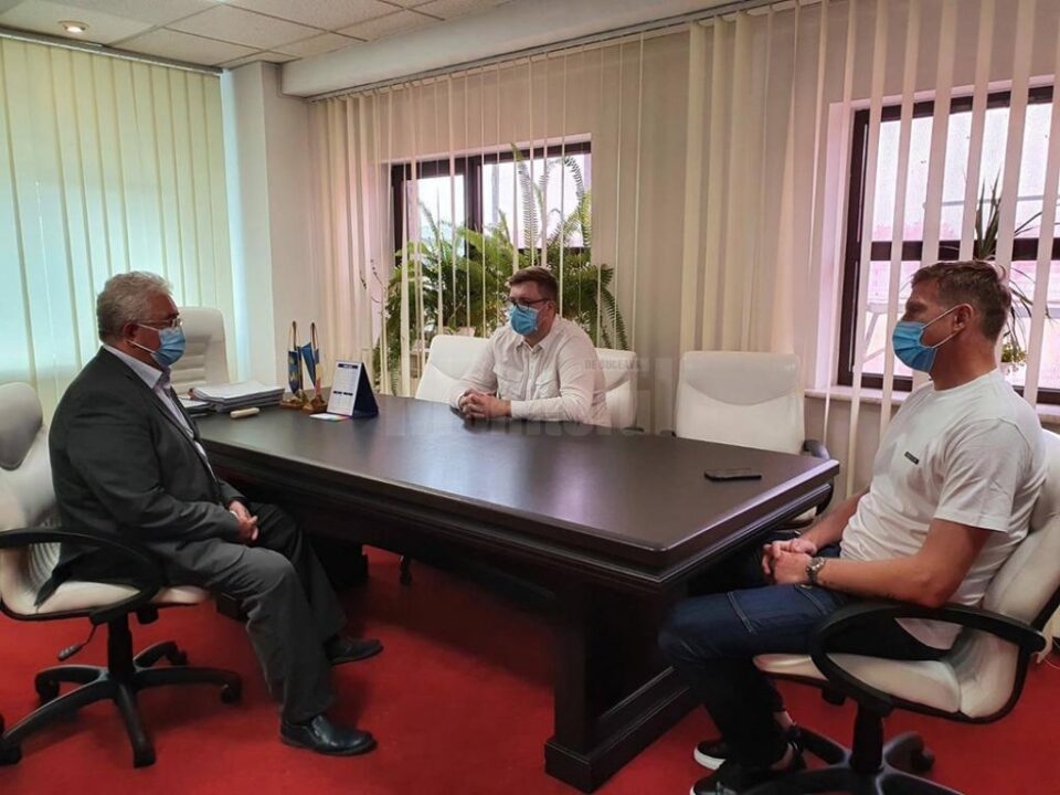 Primarul Ion Lungu s-a întâlnit cu reprezentanții echipei Foresta