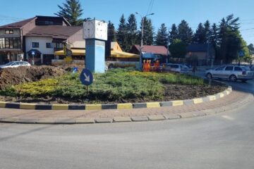 Vechiul ceas din sensul giratoriu de la Orizont va fi înlocuit cu unul modern