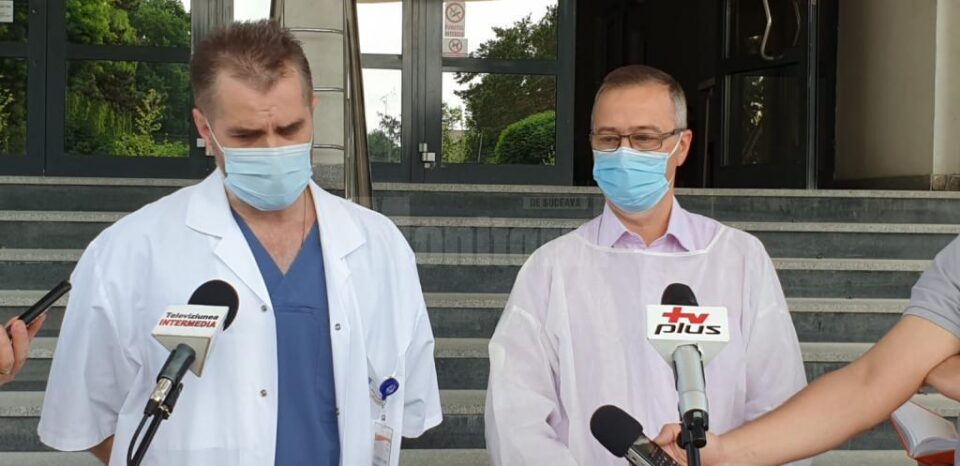 Doctorii Valeriu Gavrilovici și Anatolii Buzdugan